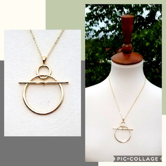 Jewelry - +new+ boutique gold abstract necklace Jewelry - +new+ boutique gold abstract necklace